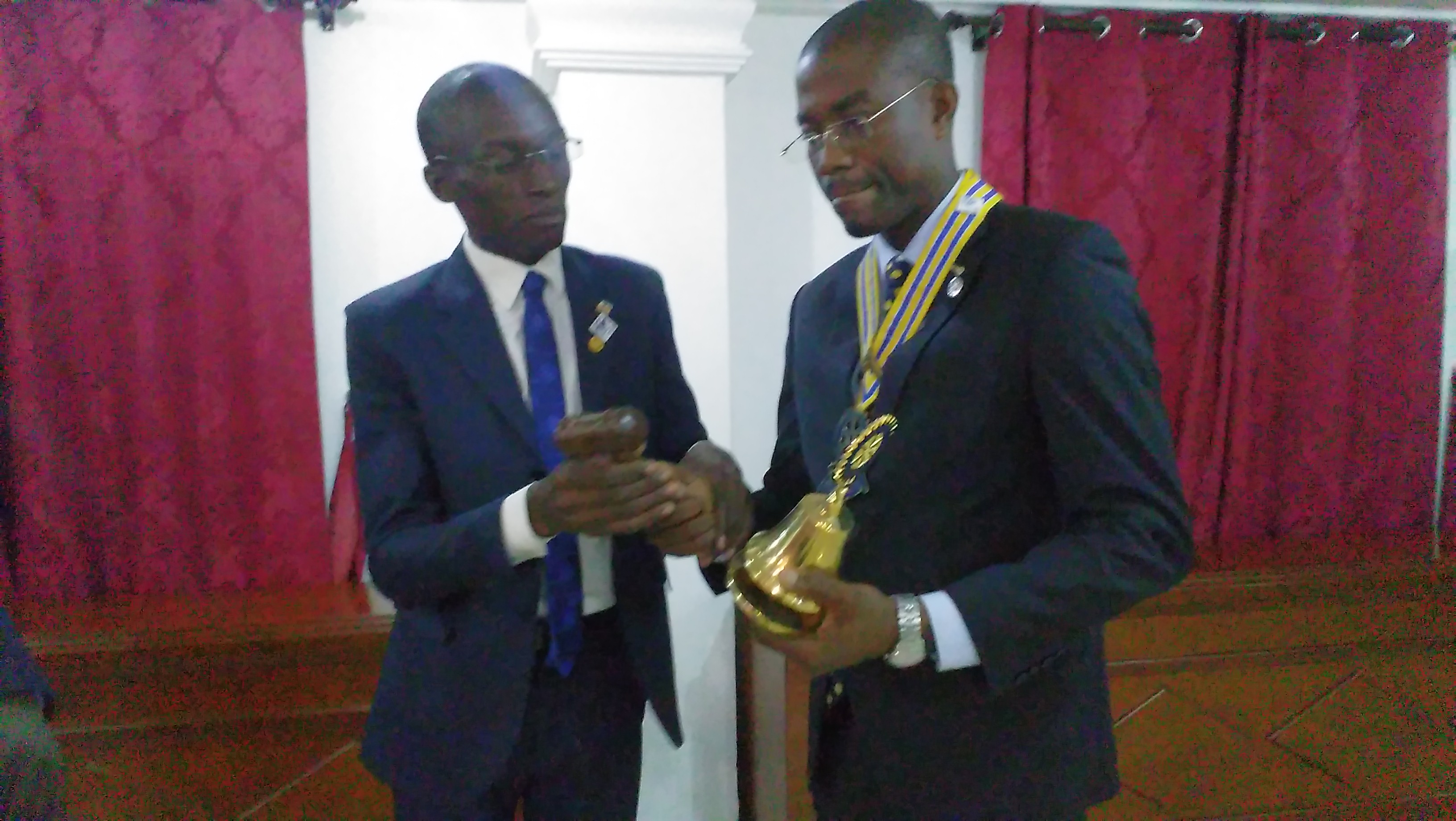 Passation de charge au club monts de cristal libreville!