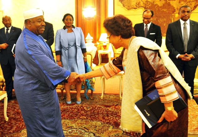 Ali Bongo reçoit en audience Josefa Sacko !