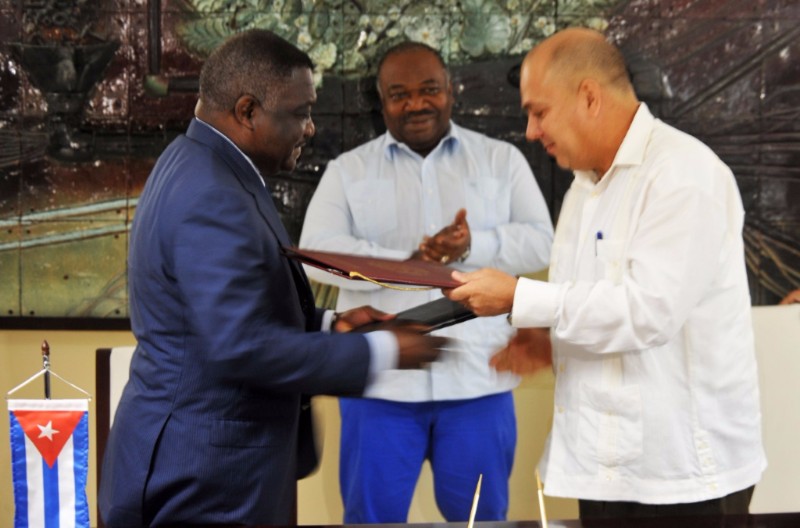 Signature d&rsquo;un accord de coopération de santé entre le Gabon et Cuba!