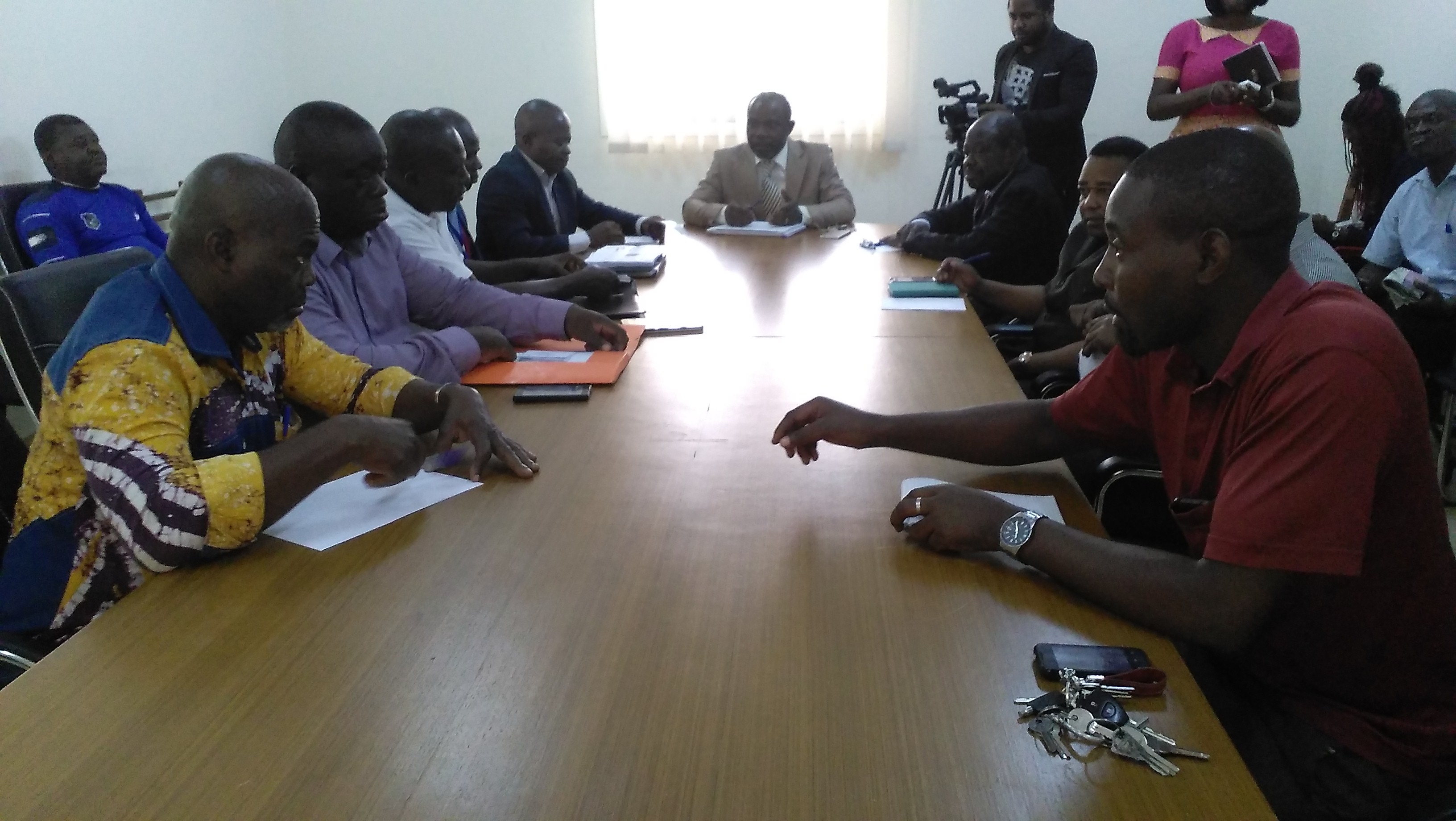 Grève: prise de contact entre les syndicats des agents de la sogatra, la direction générale et le ministère du transport!