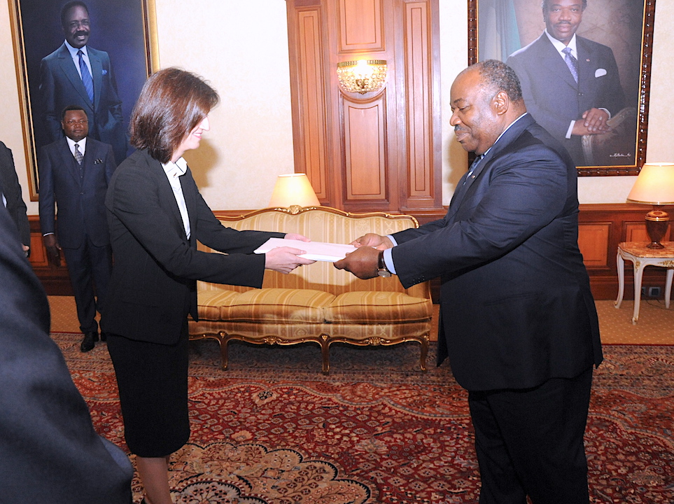 Présentation de lettres de créance au chef de l&rsquo;état!