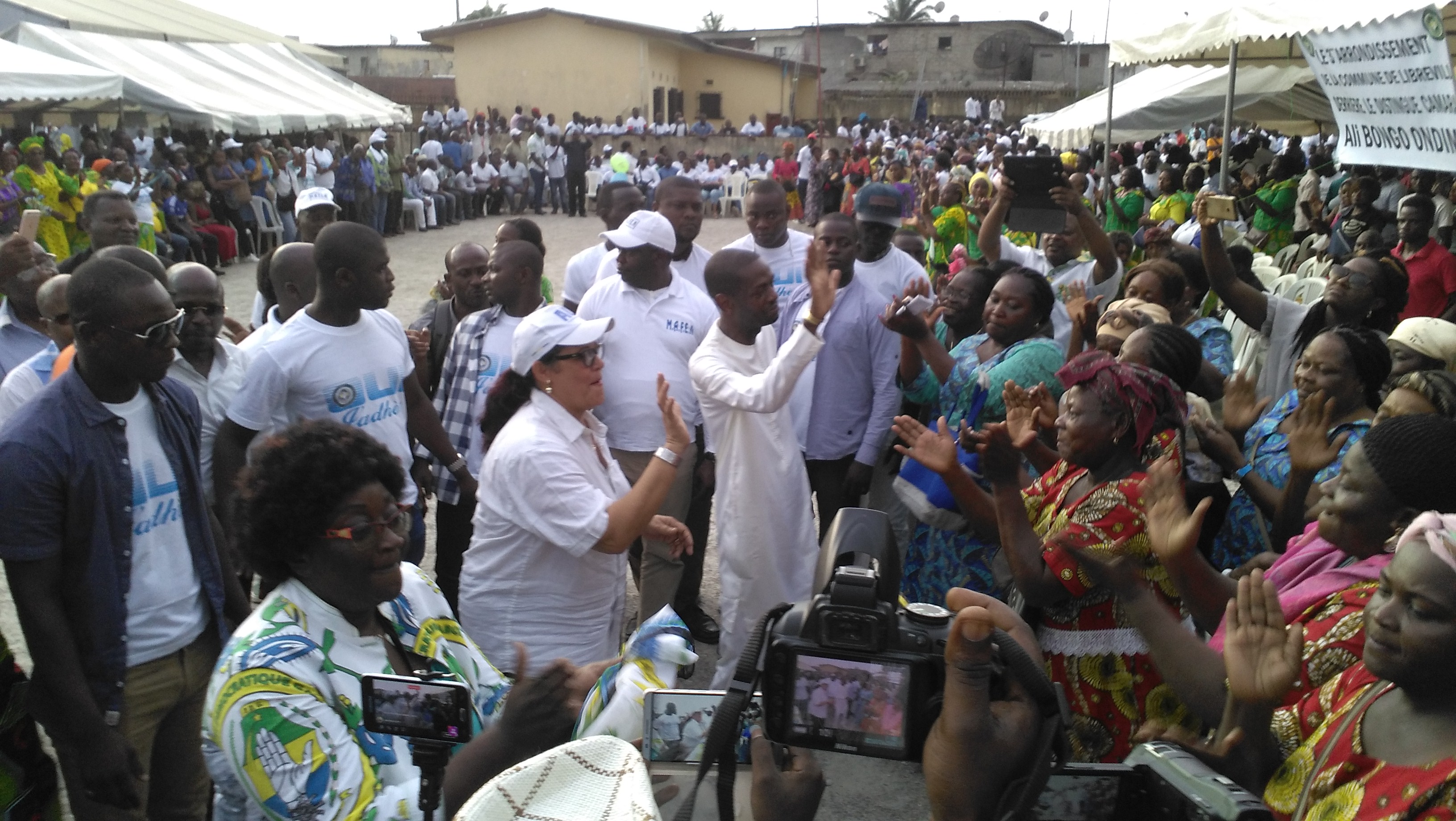 Première sortie d’Eloi Ndzondo sous la bannière du PDG : adhésion !