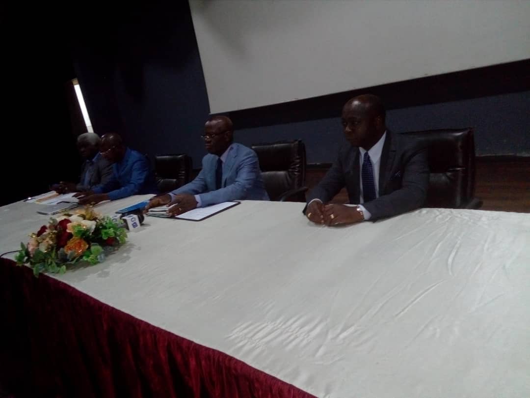 Le ministre Michel Menga en conclave avec les partenaires sociaux!