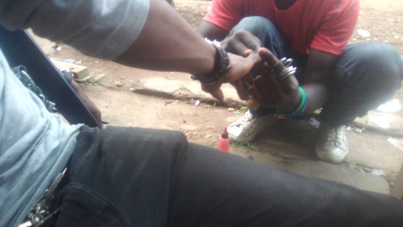 La manucure ambulante: un geste à risque!