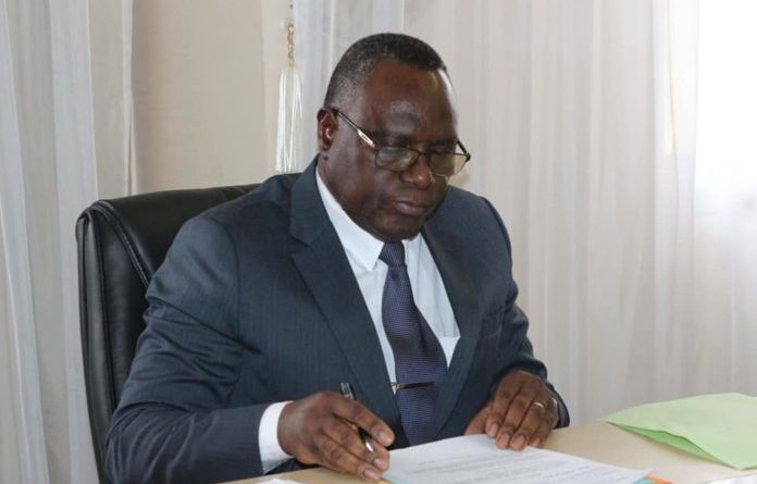 Covid-19 :  le Dr Max Limoukou rappelle les Hommes en blouses blanches retraités  dans les rangs!