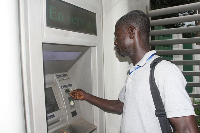 Prime spéciale d’incitation à la performance (PSIP) au titre du premier trimestre 2020. Le personnel des régies financières à la caisse.