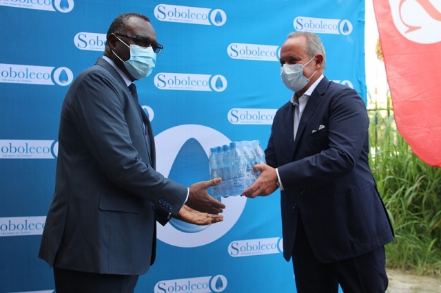 Lutte contre la covid-19: Max Limoukou, reçoit un conteneur d&rsquo;eau de la Sobraga !    