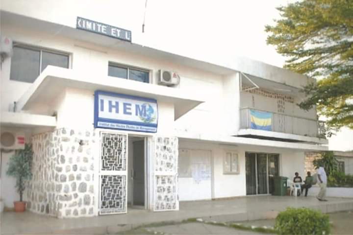 Première Soutenance à l&rsquo;IHEM à la fois presentielle et distancielle !