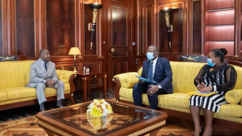 Le professeur Patrick Mouguiama Daouda reçu au palais du bord de mer !