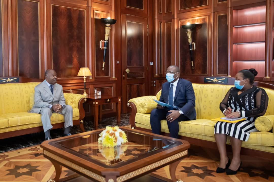 Le professeur Patrick Mouguiama Daouda reçu au palais du bord de mer !
