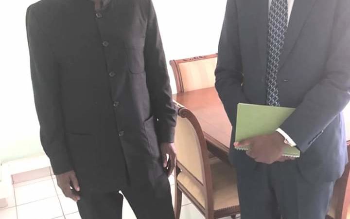 Eloi Ndzondo chez René Ndemezo’o !