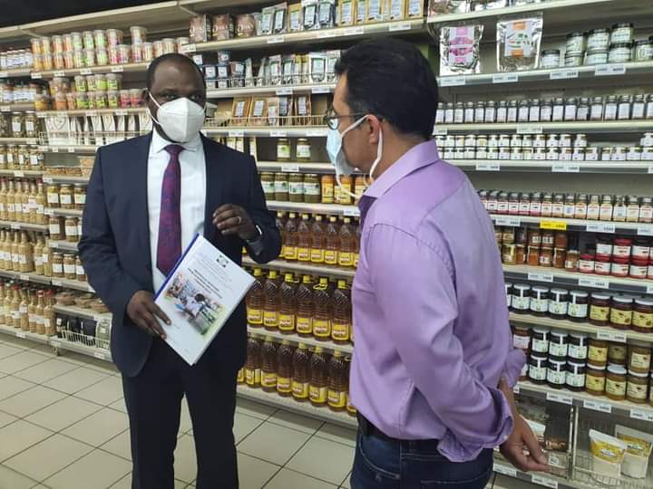 Covid-19: sensibilisation des opérateurs économiques: Hugues Mbadinga Madiya ne lâche pas !