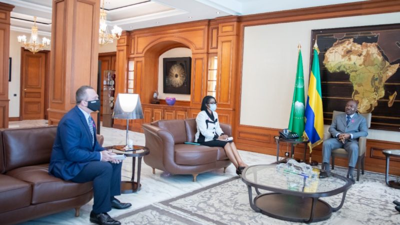 Audience au palais du bord de mer !