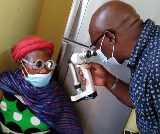 SAMU social à Mekambo: des soins et des médicaments gratuits !