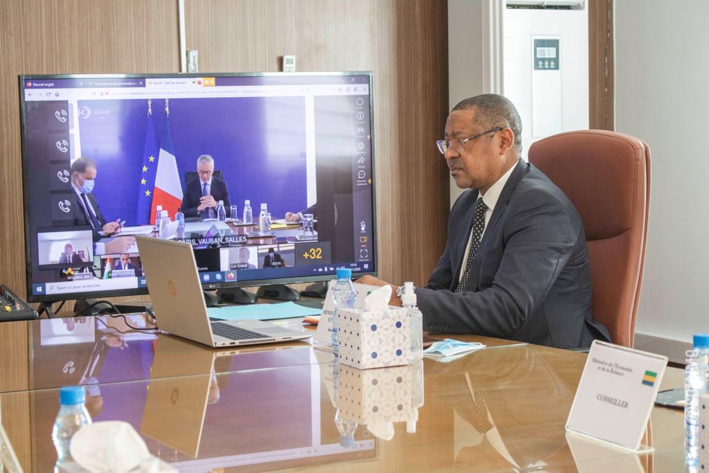 Séance de travail de haut niveau par visioconférence entre Bruno LE MAIRE, Jean Marie Ogandaga et ses homologues avec les institutions financières !