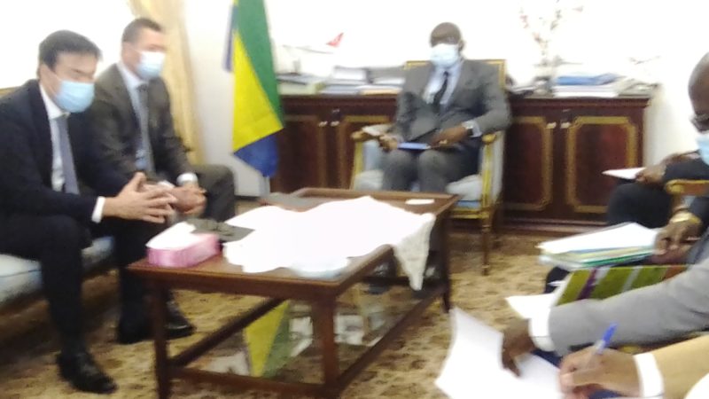 Les responsables du Groupe EIFFAGE reçus par Léon Armel Bounda Balonzi !