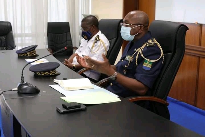 Force de police nationale : Le commandant en chef dans les unités du grand Libreville !