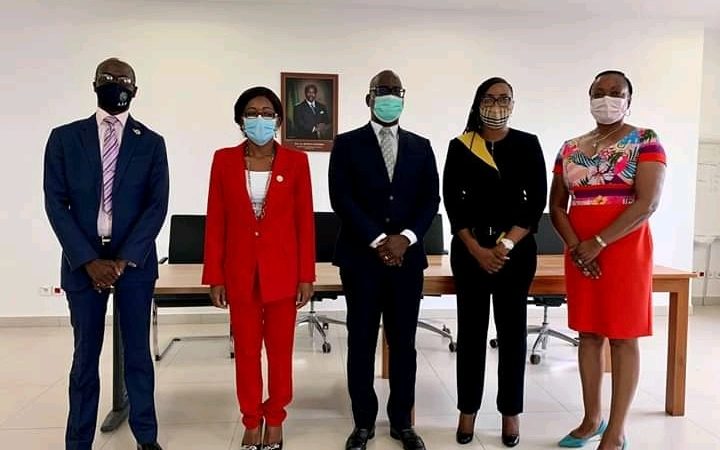 Installation du nouveau chef du bureau central des Douanes de Nkok !