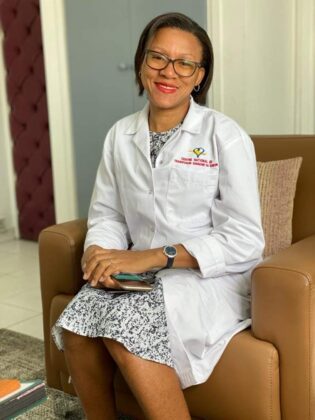 Covid-19 / CNTS / hommage au Dr Sandrine BIYOGO-BI-EYANG, décédé le 03 Mars 2021 !