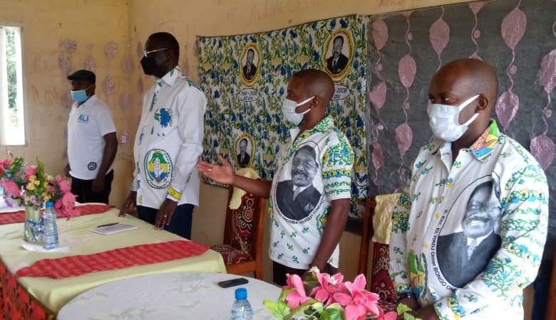 Ogooué-Ivindo: L&rsquo;honorable Mamadou Boueni Oumar a échangé avec sa base du canton d&rsquo;Aboye et Mougnandji