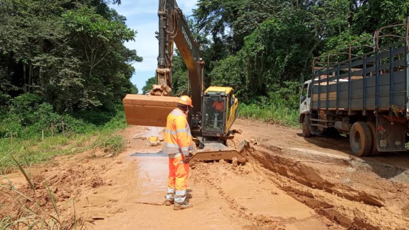 Route: Le gouvernement lance des travaux de réparation de l&rsquo;axe Ebel-Abanga