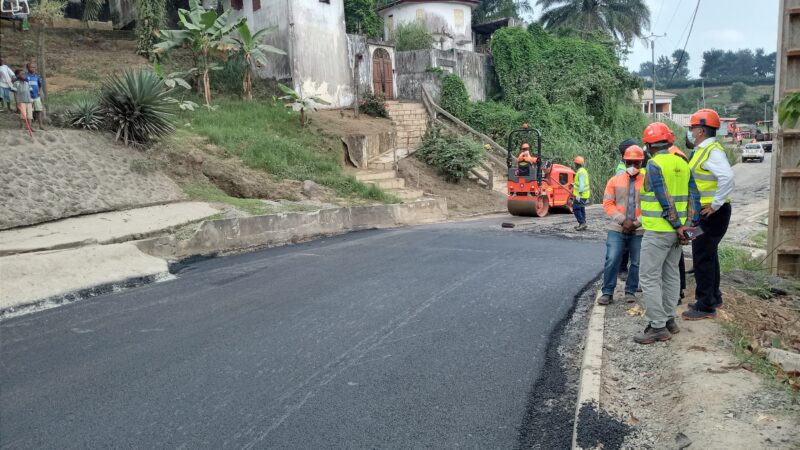 Réhabilitation des infrastructures routières : les populations du carrefour pavé, MINDOUBE et du château Bangoss bientôt soulagées !