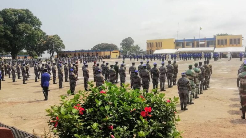 Gabon: la 18ème promotion du grade officier de la Gendarmerie nationale baptisée Rose Christiane OSSOUKA RAPONDA décorée