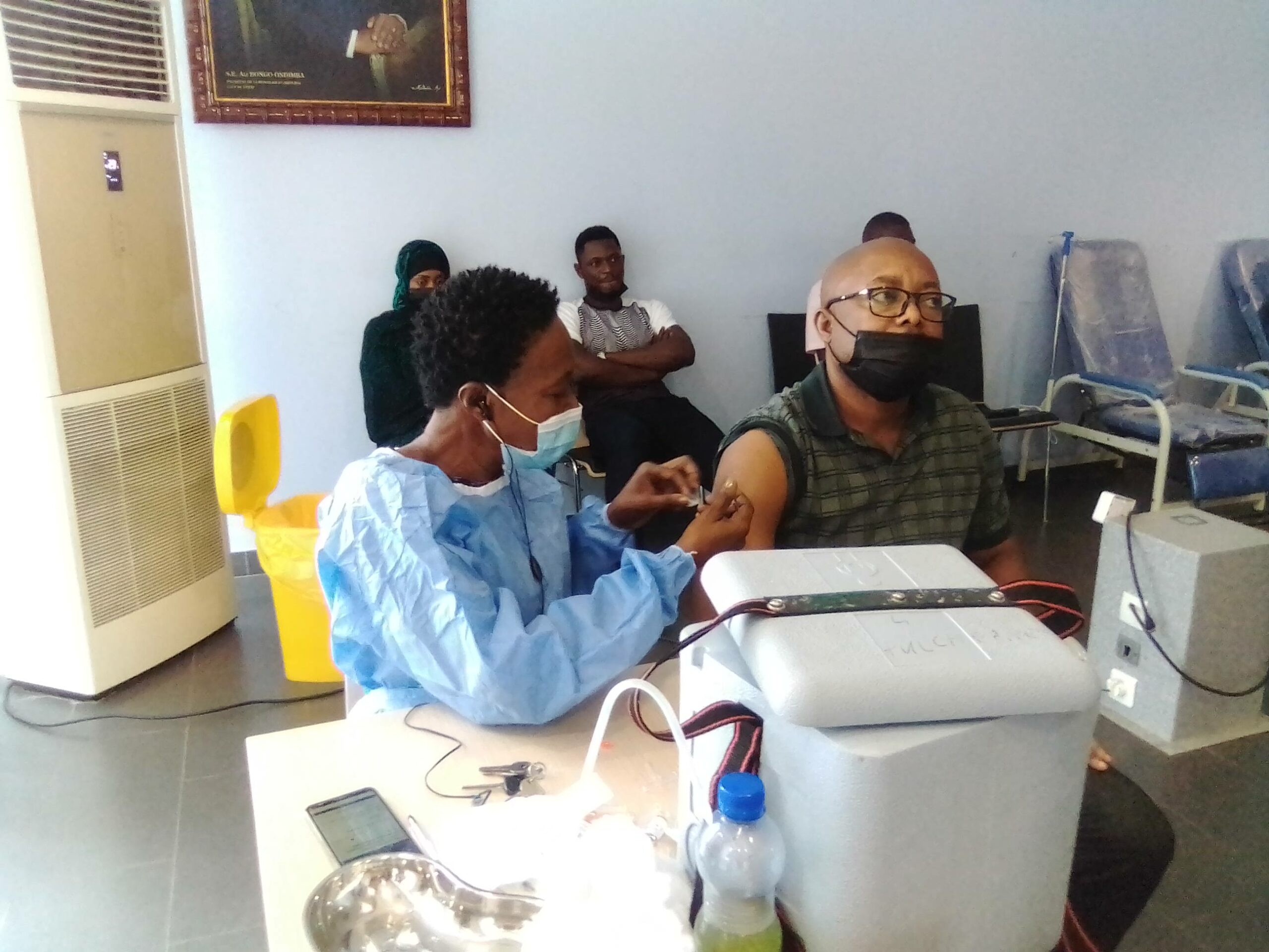 Covid-19: plusieurs journalistes membres du RENAJI ont reçu leurs deux doses de vaccin