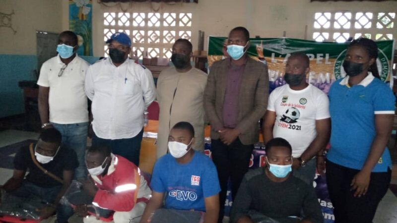 Gabon: Dr. Christel Donald Abessolo récompense les meilleurs bacheliers d’Oyem