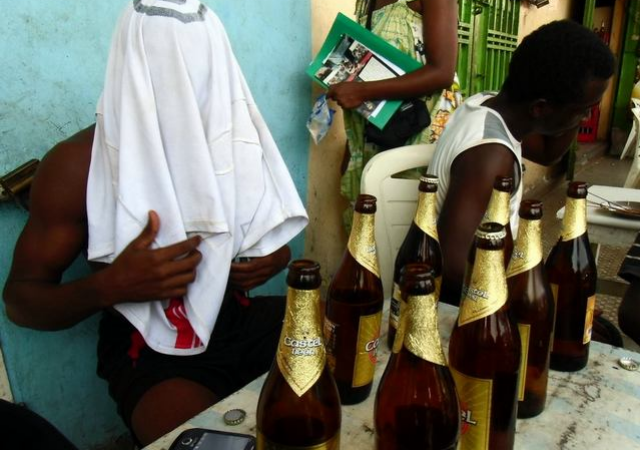 Gabon : Les  tenanciers de bars interdits de servir de l’alcool aux mineurs