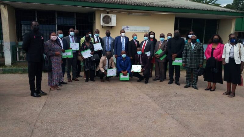 Remise des certificats de formation aux formateurs internes du Centre de formation et de documentation du Trésor