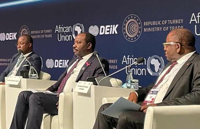 3e forum Turquie-Afrique: Hugues Mbadinga Madiya invite des grands groupes à investir au Gabon