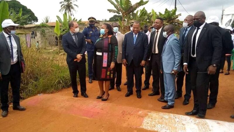 Le vrai du faux sur cette photo de la prétendue inauguration d&rsquo;un dos d&rsquo;âne dans la commune de Ntoum !