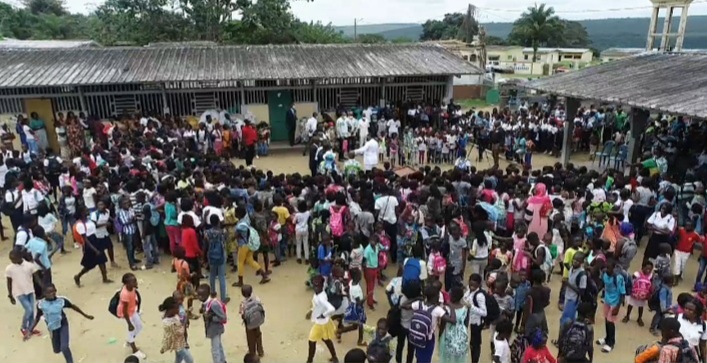 Les cadres PDG du Haut-Ogooué offrent des kits scolaires en faveur des familles démunies de ladite province !