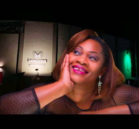 showbiz : L&rsquo;artiste Nadège Mbadou fait son retour avec >