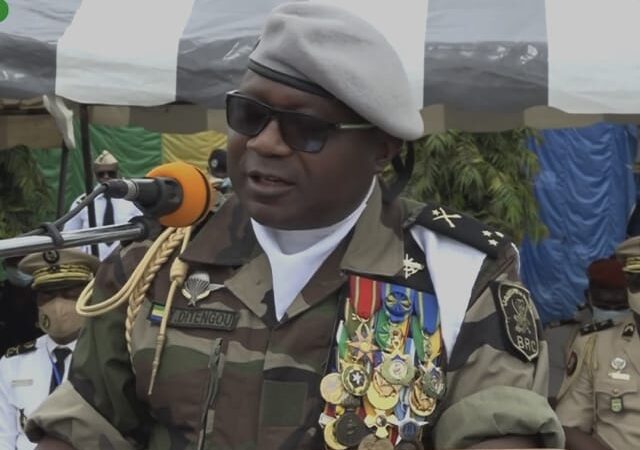 Le général Yves Ditengou distingué au grade de commandeur de la légion d&rsquo;honneur française !