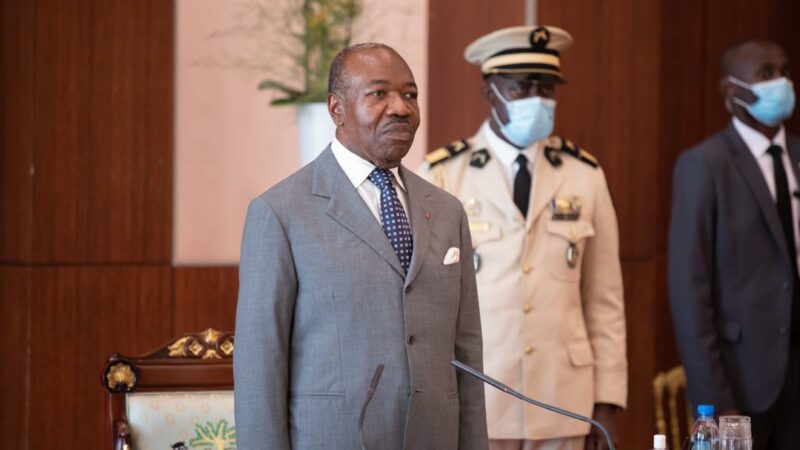 Ali BONGO ONDIMBA reçoit les promus du personnel de défense !