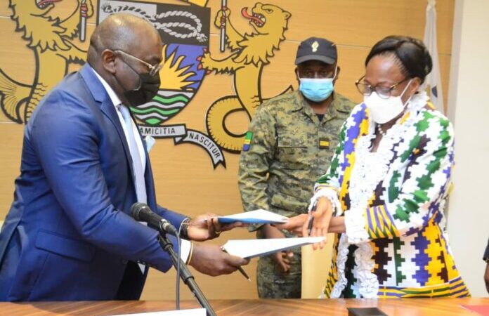 Signature d&rsquo;un accord entre l&rsquo;hôtel de ville et la DGI !