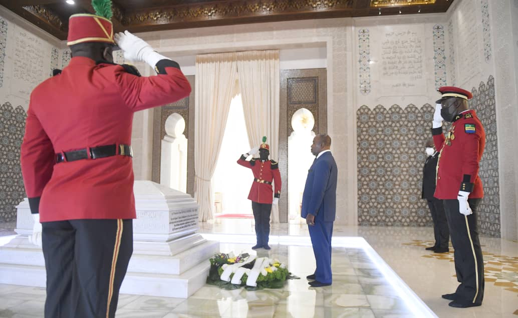 Ali Bongo rend hommage à Omar Bongo Ondimba pour le 13ème anniversaire de son décès