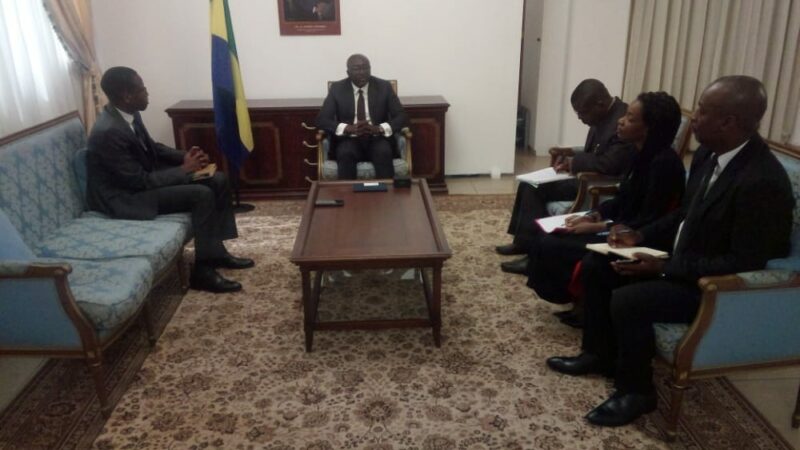 Le ministre des travaux publics reçoit en audience le représentant de la BAD!