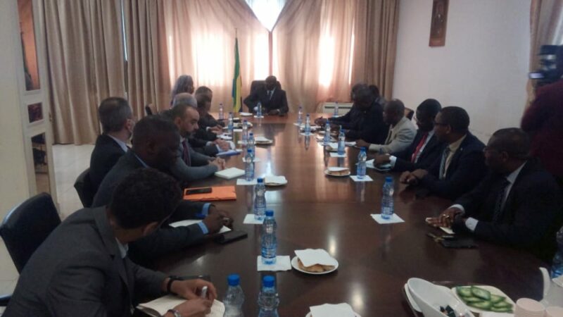 Léon Armel BOUNDA BALONZI reçoit en audience les représentants de la CDC du Gabon et de la CDG du Maroc !
