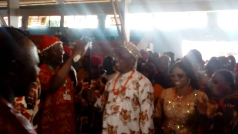 Communauté IGBO: Sa Majesté EZE Binjamin OKEKE couronnée