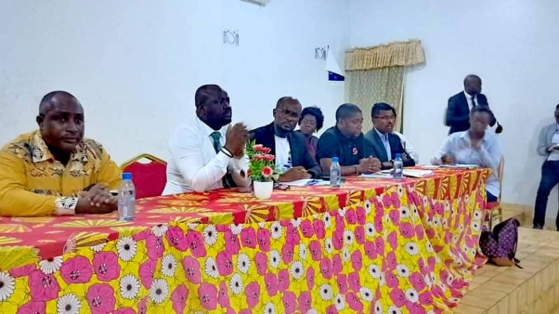 Crise sociale à ASWAN : Elvis Ossindji apaise les tensions