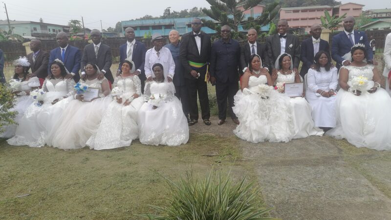 Mariage civil : 31 couples Unis par le maire du 6ème arrondissement de Libreville, Ghislain Wilfried ISSIEMBI
