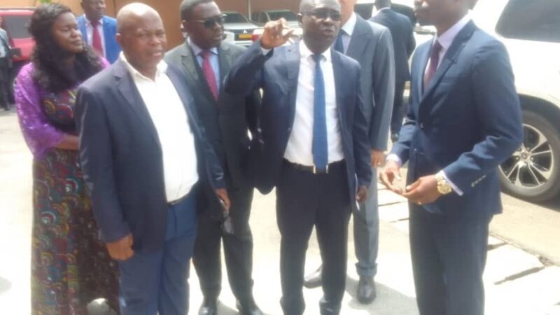 Le ministre de l&rsquo;Économie visite la direction générale de la Statistique et des Études Économiques