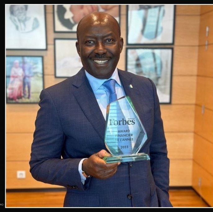 Henri-Claude Oyima primé par Forbes Afrique