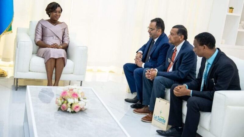 Le groupe la santé pharmaceutique chez la première Dame !