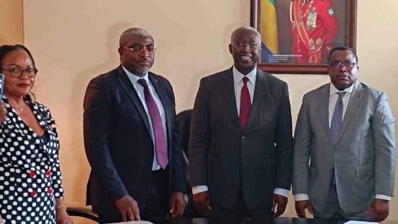 Secrétariat général du gouvernement : Jonas Lola Mvou passe le témoin à Abdul Razzack Kabongo ni