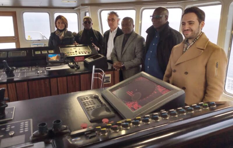 Transport maritime : trois navires, une drague, un remorqueur et un dock: le jackpot pour la C2N2I !