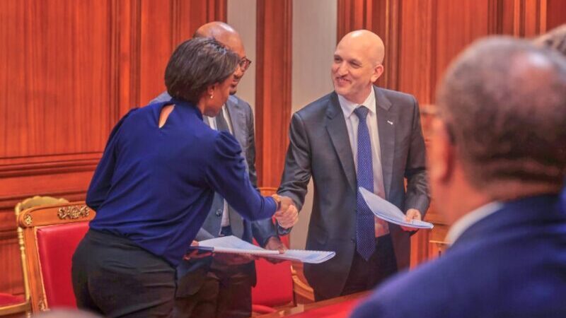 Transport aérien: L&rsquo;État désormais actionnaire majoritaire dans Afrijet